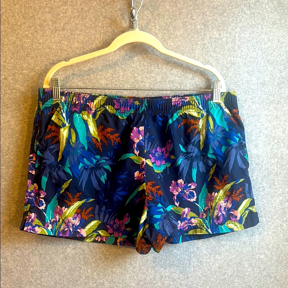 Columbia Floral Women's Shorts, size XL